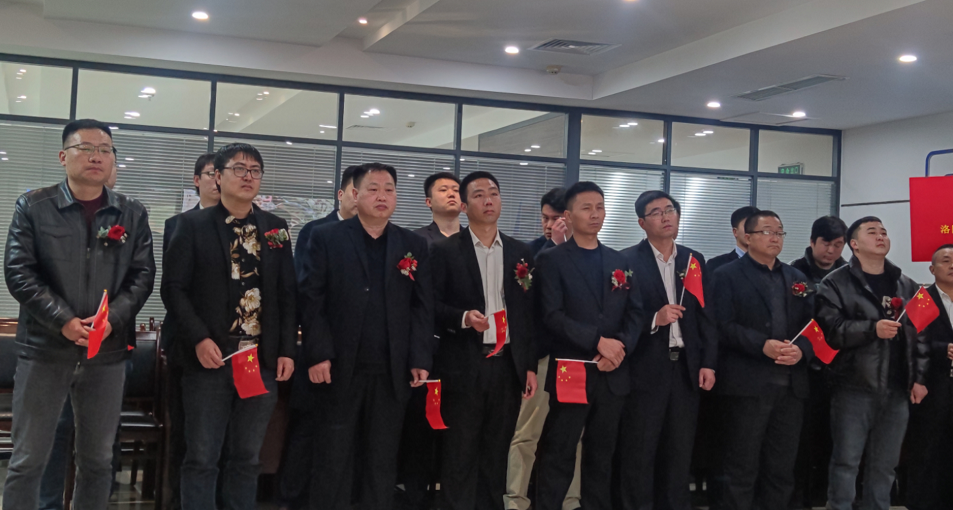 點亮夢想，威武出征 ——91抖阴下载_生化銷售團隊（duì）出征授（shòu）旗儀式(圖（tú）1)